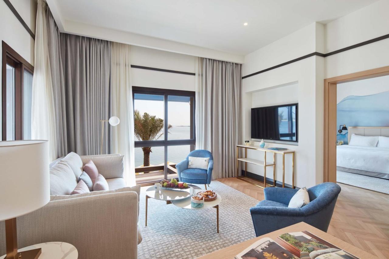 Vida Beach Resort Umm Al Quwain מראה חיצוני תמונה A suite at the hotel