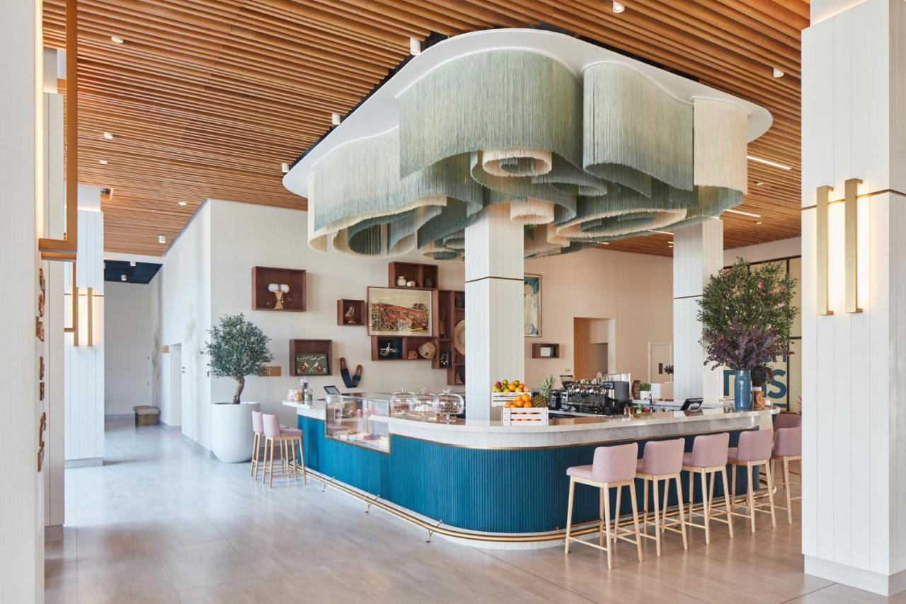 Vida Beach Resort Umm Al Quwain מראה חיצוני תמונה The bar at the hotel