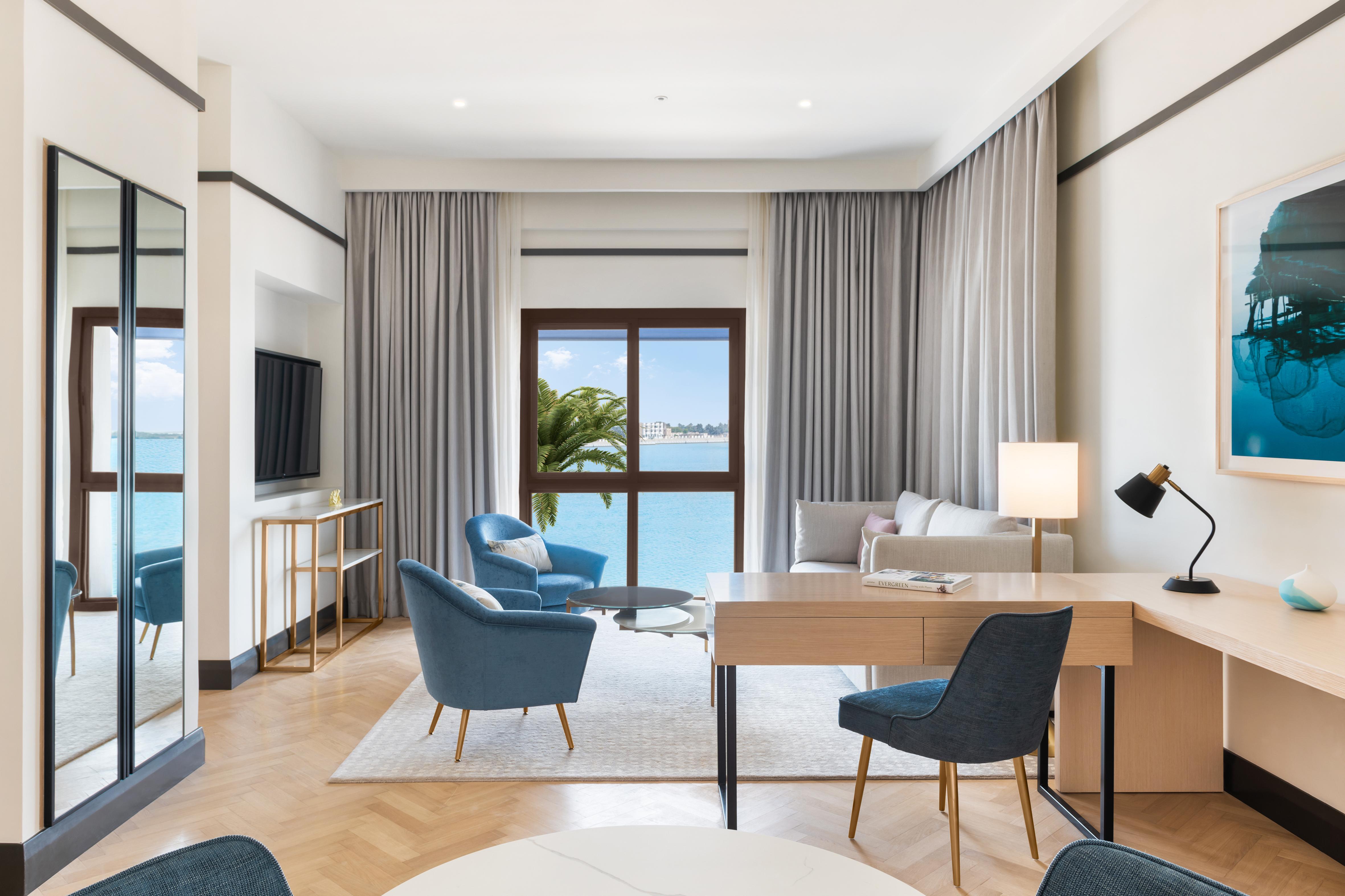 Vida Beach Resort Umm Al Quwain מראה חיצוני תמונה A suite at the Hilton Ras Al Khaimah