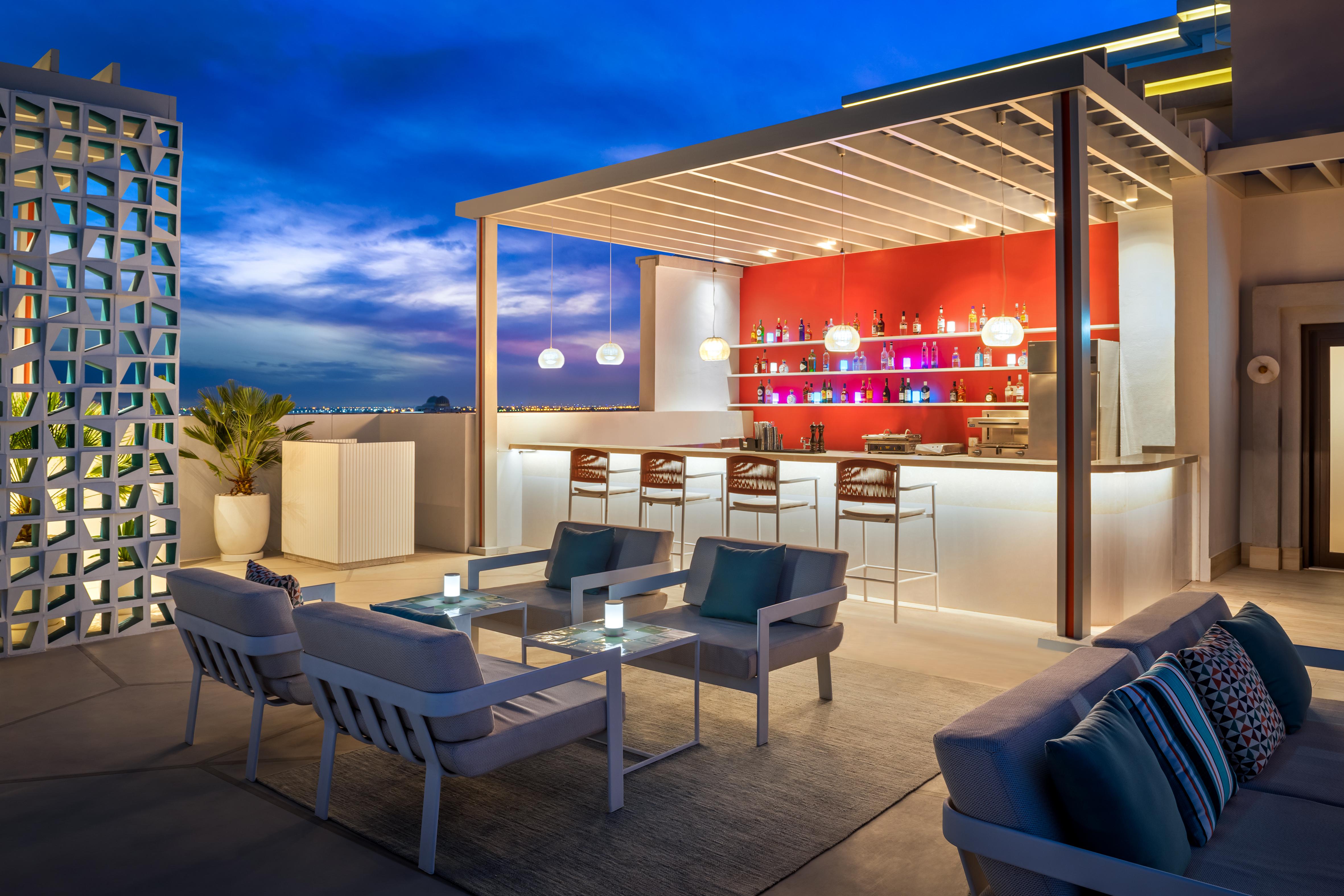 Vida Beach Resort Umm Al Quwain מראה חיצוני תמונה Sky Bar