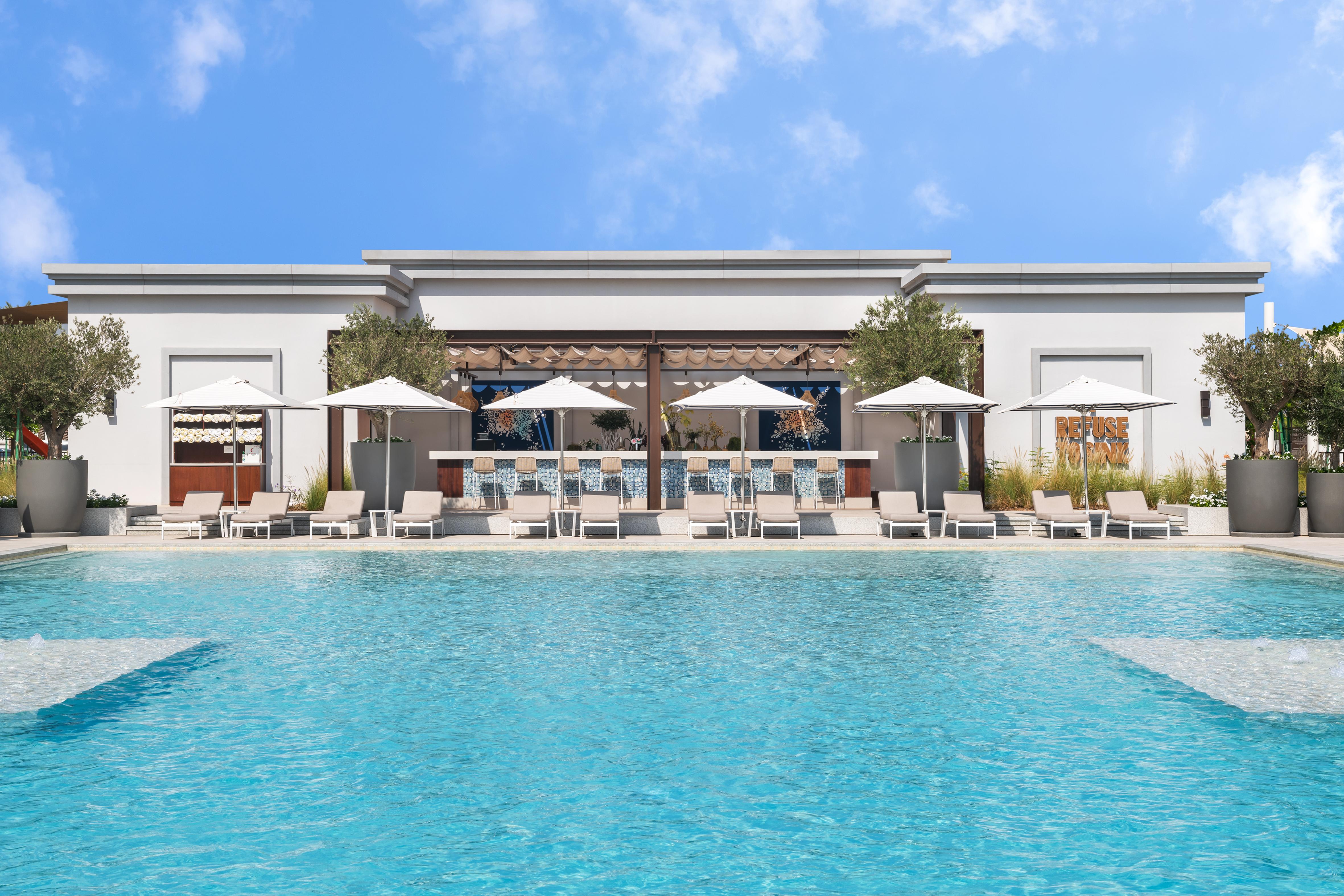 Vida Beach Resort Umm Al Quwain מראה חיצוני תמונה The pool at the Four Seasons Hotel